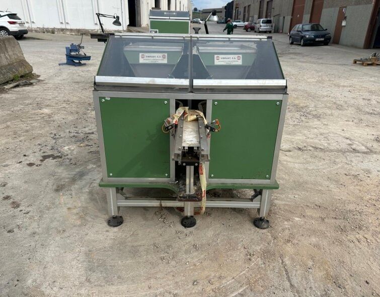 VIBRANT VIBRATORY FEEDER 2